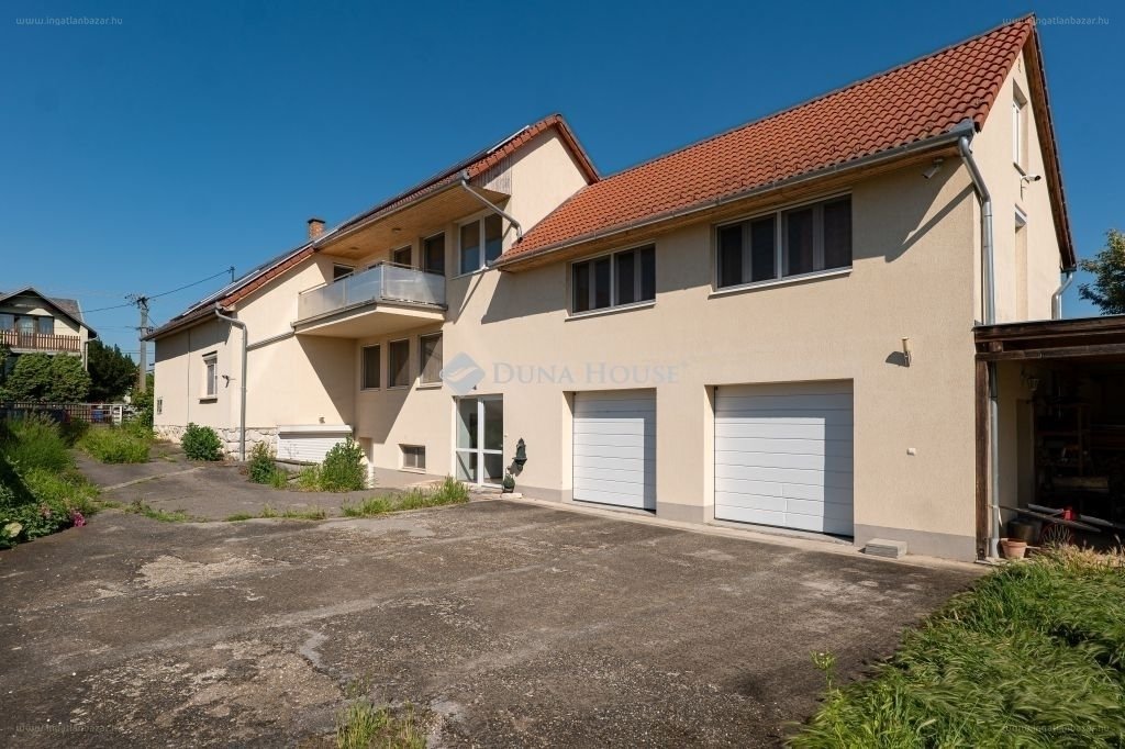 Ház · 5 hálószoba · 386 m² · 169.900.000 Ft