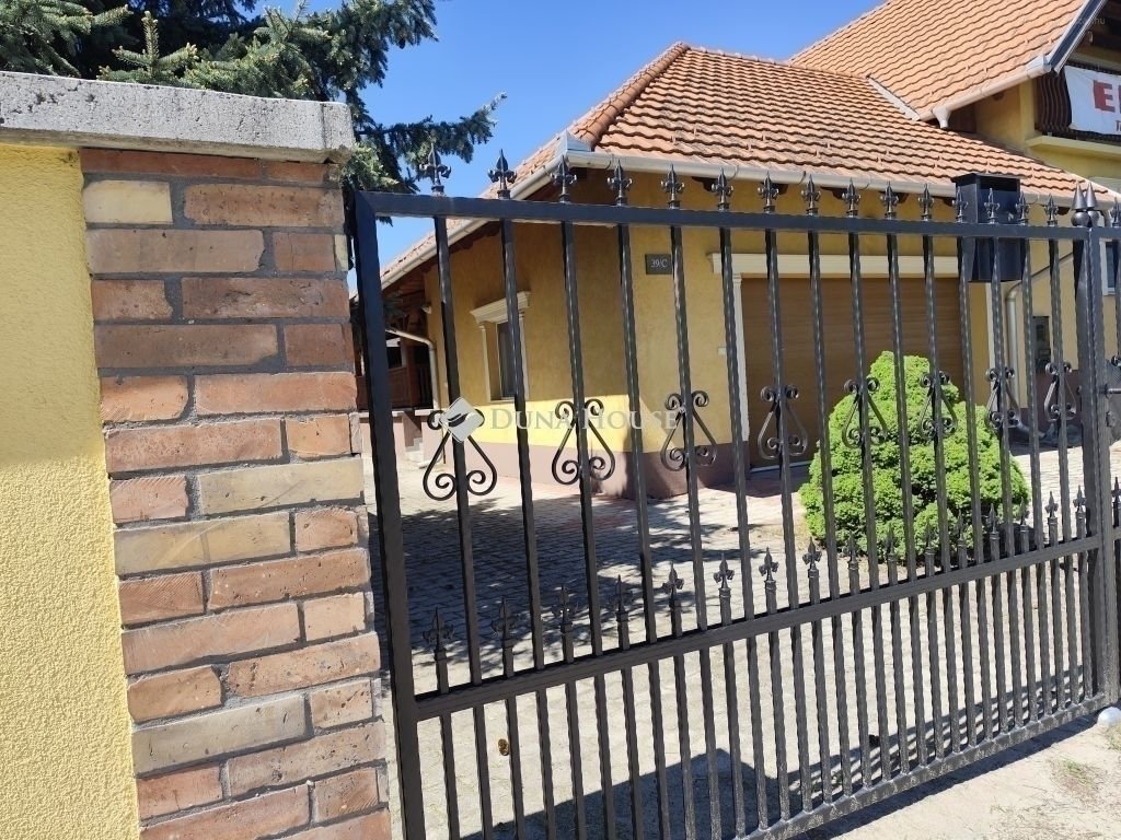 5 bed · 343m² · Családi ház · 150.000.000 ft