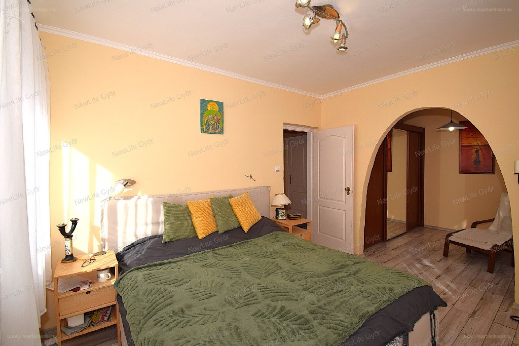 6 bed · 220m² · Családi ház · 119.900.000 ft