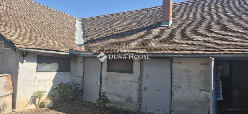 6 bed · 123m² · Családi ház · 8.800.000 ft