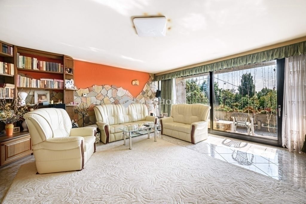 Ház · 4 hálószoba · 180 m² · 218.800.000 Ft