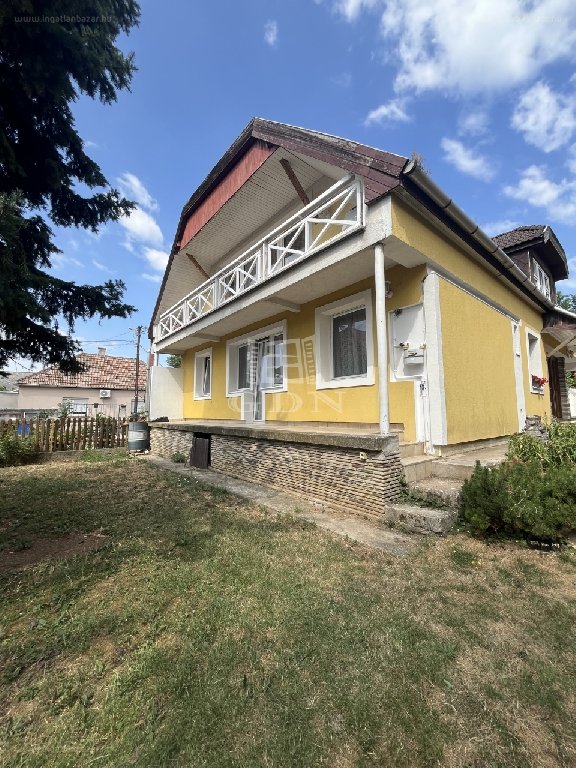 6 bed · 198m² · Családi ház · 149.900.000 ft