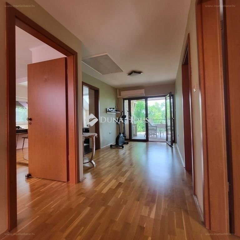Ház · 6 hálószoba · 210 m² · 210.000.000 Ft