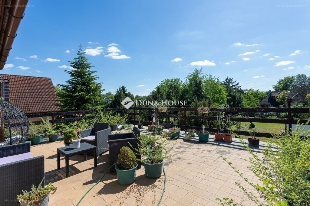 Ház · 8 hálószoba · 253 m² · 270.000.000 Ft