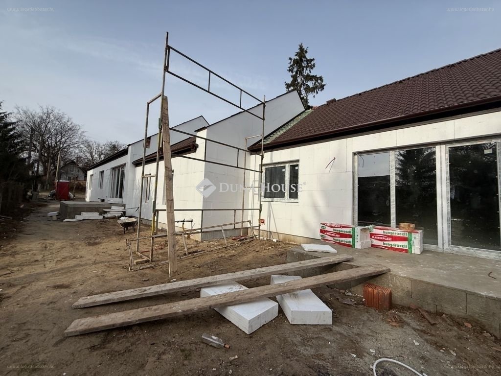 4 bed · 90m² · Ház · 115.000.000 ft