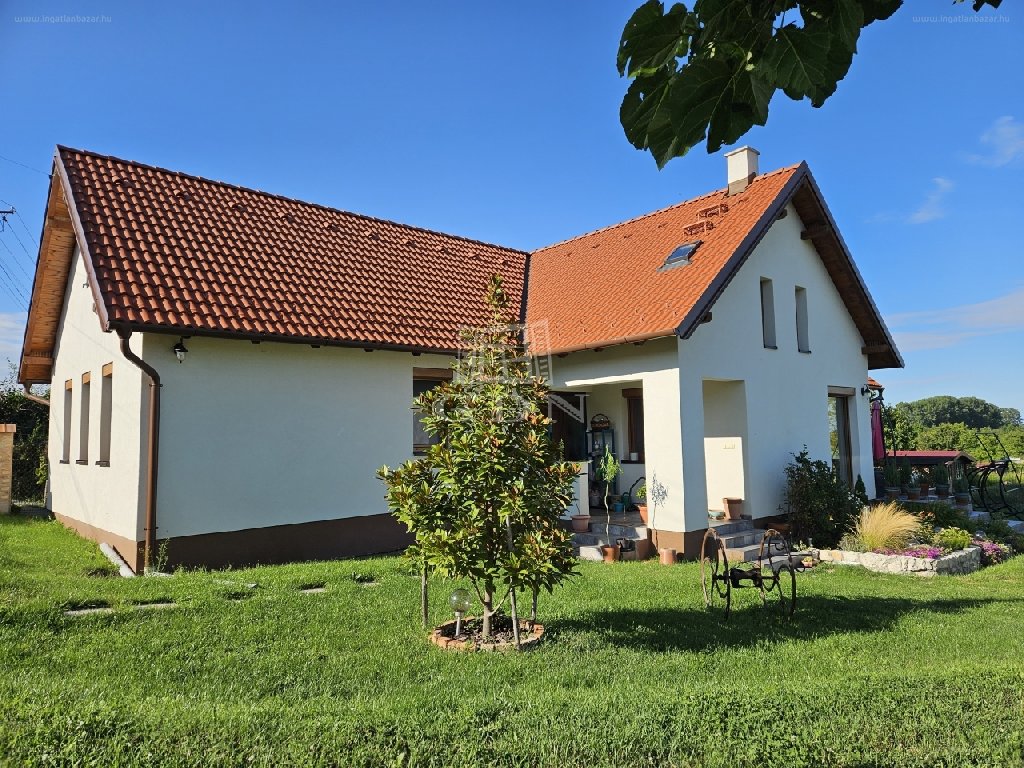 Ház · 4 hálószoba · 140 m² · 169.000.000 Ft