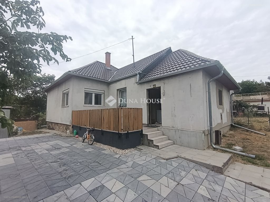 3 bed · 84m² · Családi ház · 56.000.000 ft