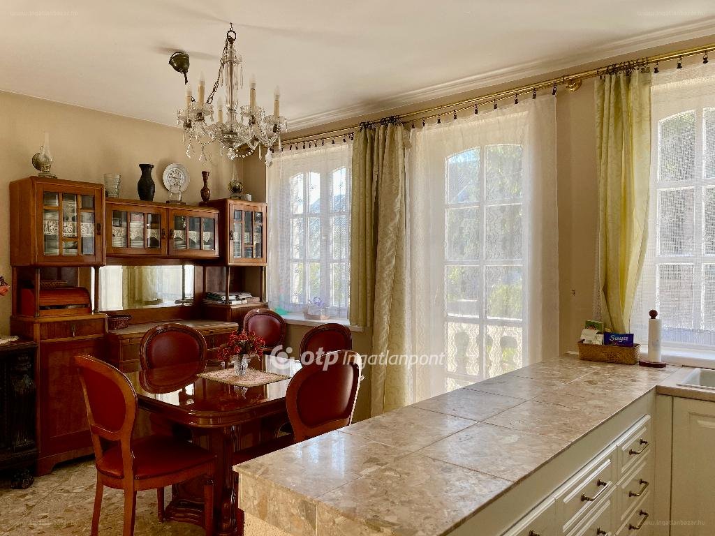 Ház · 4 hálószoba · 190 m² · 119.000.000 Ft