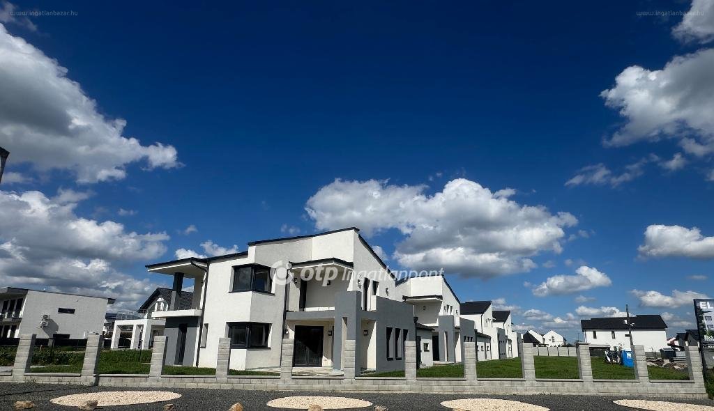 5 bed · 190m² · Családi ház · 205.000.000 ft