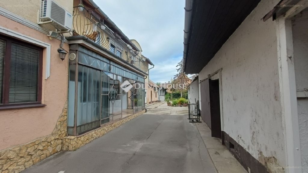Ház · 6 hálószoba · 180 m² · 140.000.000 Ft