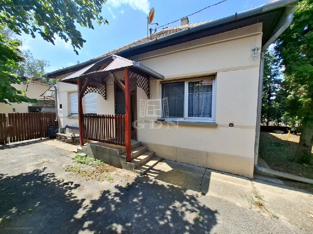 3 bed · 80m² · Családi ház · 79.900.000 ft
