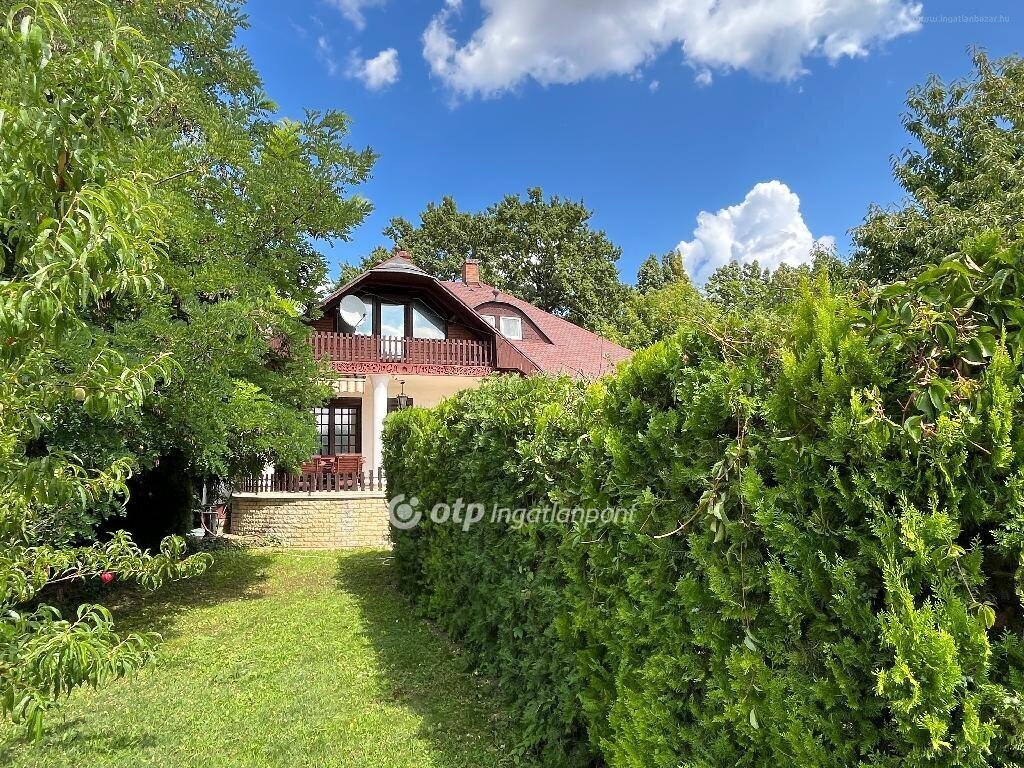 Ház · 6 hálószoba · 194 m² · 106.900.000 Ft