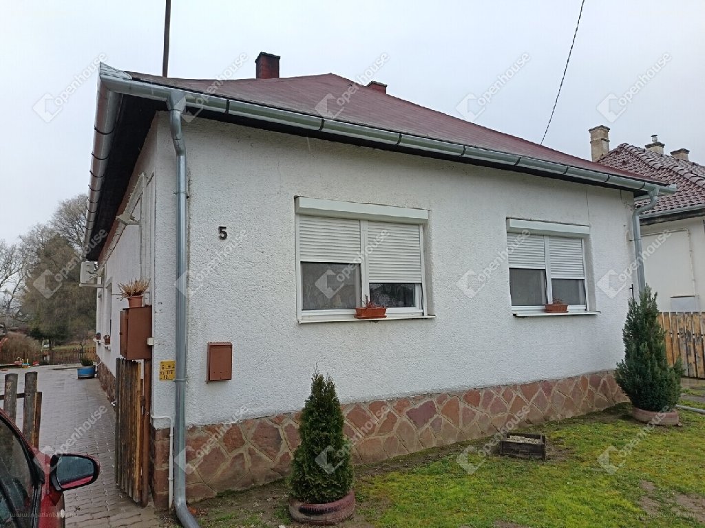 3 bed · 95m² · Családi ház · 28.900.000 ft