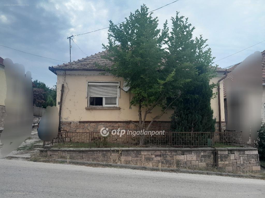 3 bed · 122m² · Családi ház · 28.000.000 ft