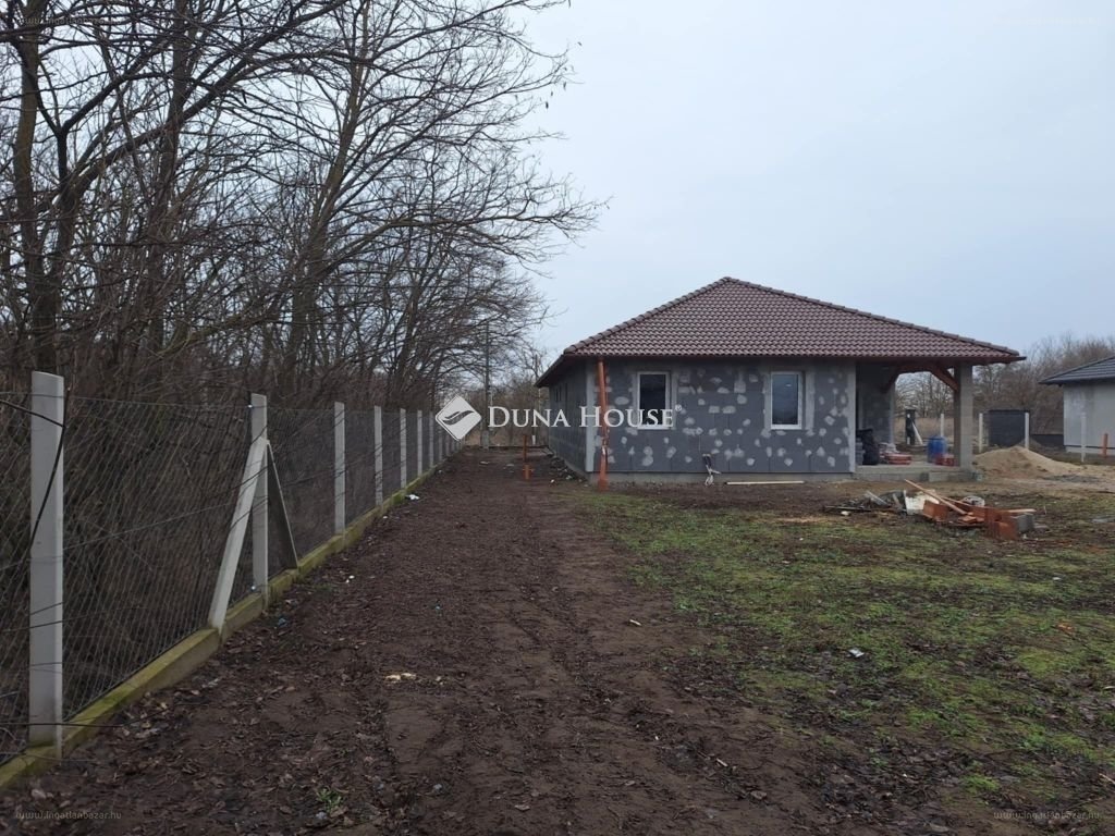 Ház · 4 hálószoba · 99 m² · 86.900.000 Ft
