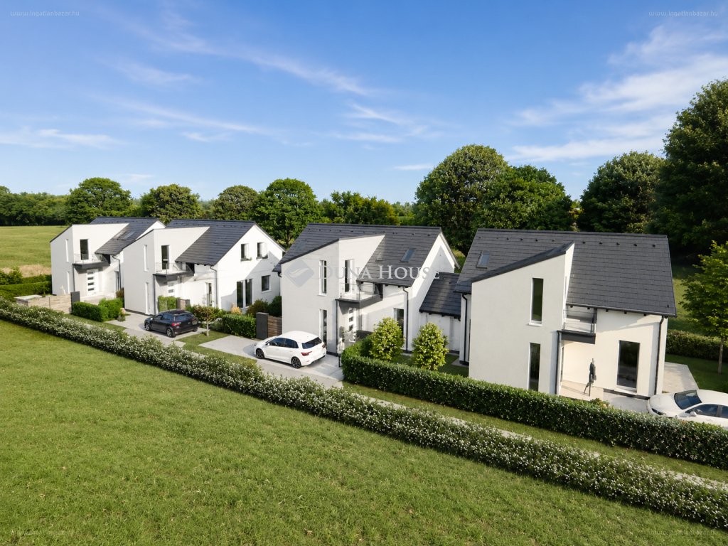4 bed · 104m² · Ház · 116.500.000 ft