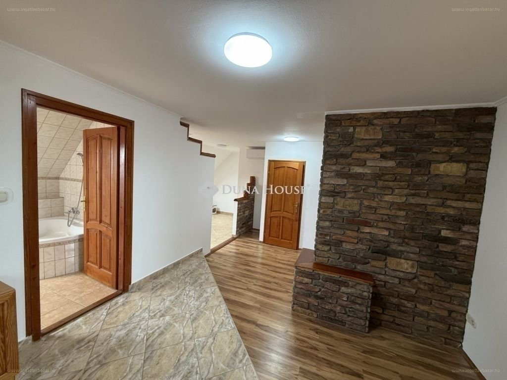 Ház · 6 hálószoba · 183 m² · 99.000.000 Ft