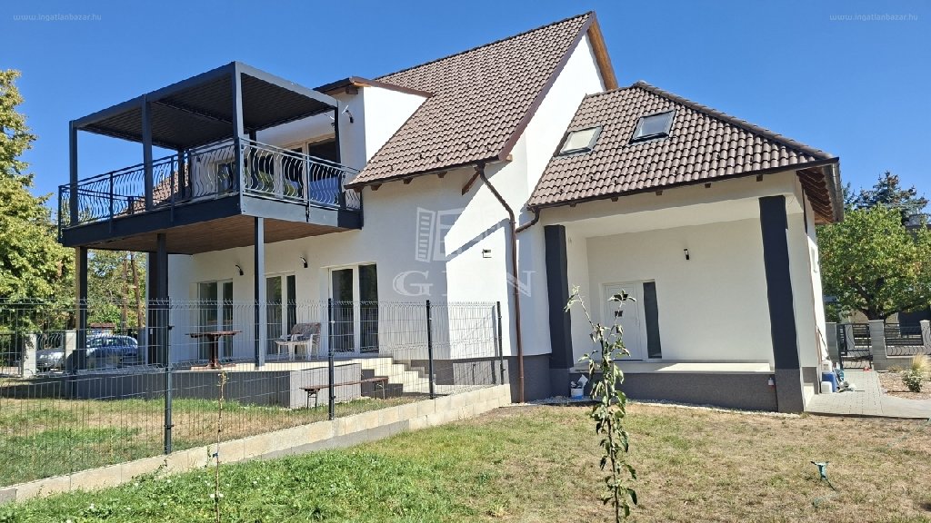 Lakás · 4 hálószoba · 130 m² · 140.000.000 Ft