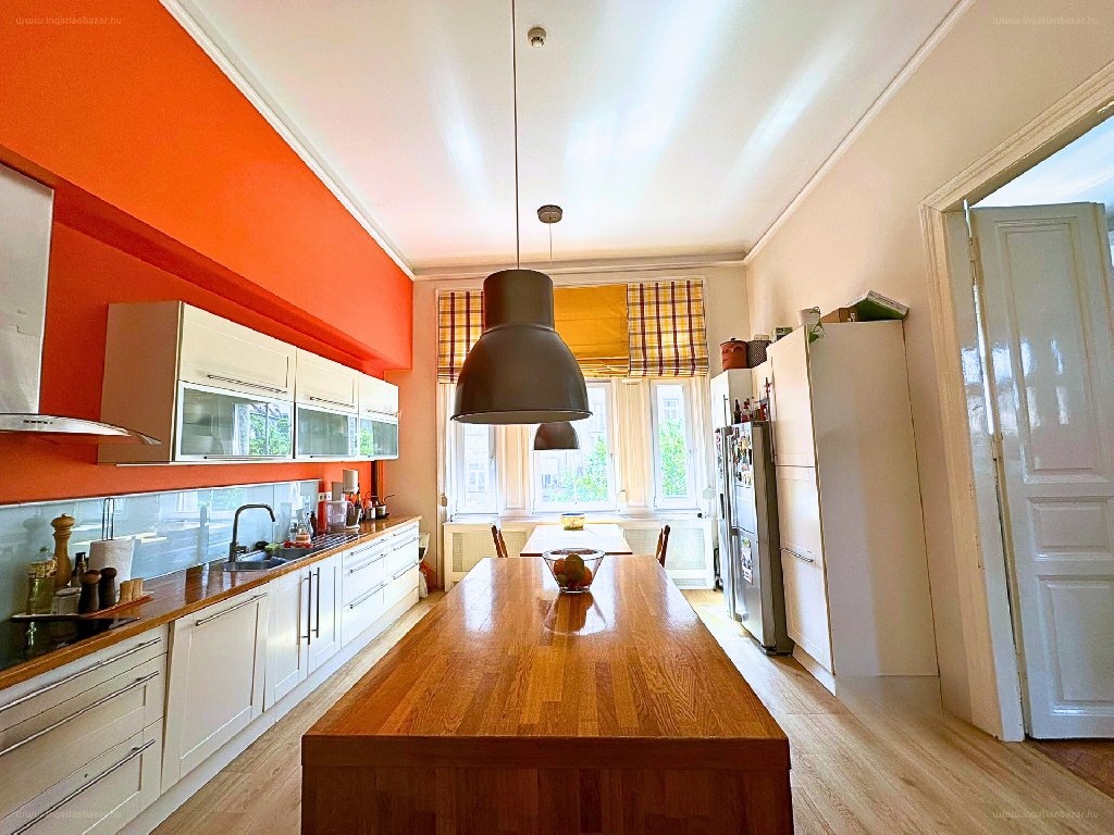 4 bed · 210m² · Lakás · 269.900.000 ft