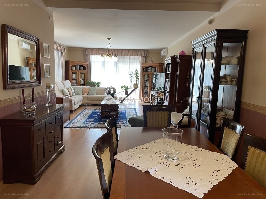 Ház · 5 hálószoba · 325 m² · 229.000.000 Ft