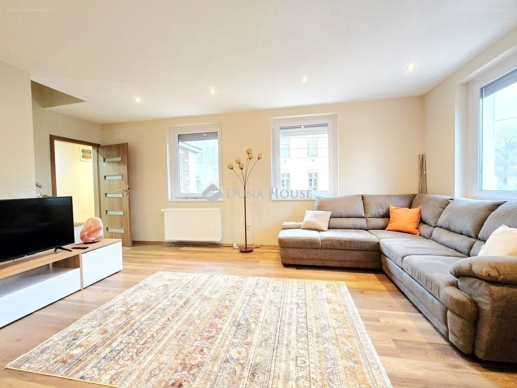 4 bed · 160m² · Családi ház · 94.900.000 ft