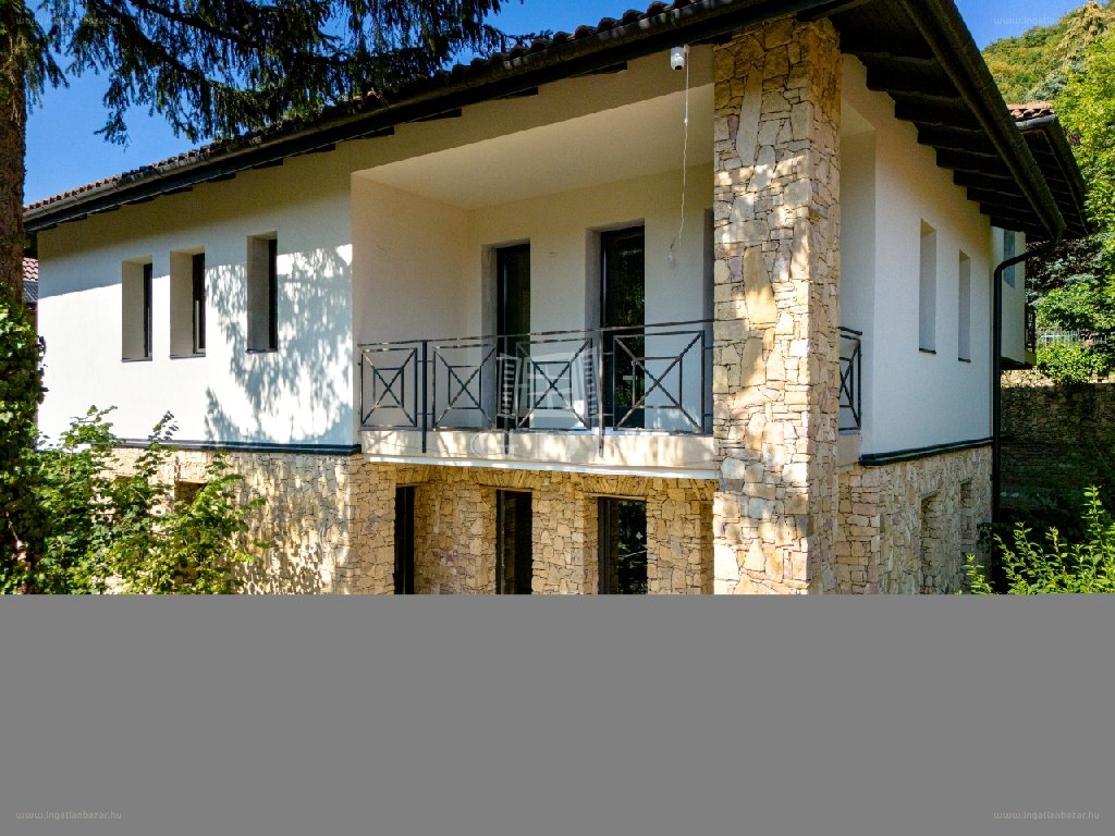 Ház · 4 hálószoba · 440 m² · 499.000.000 Ft