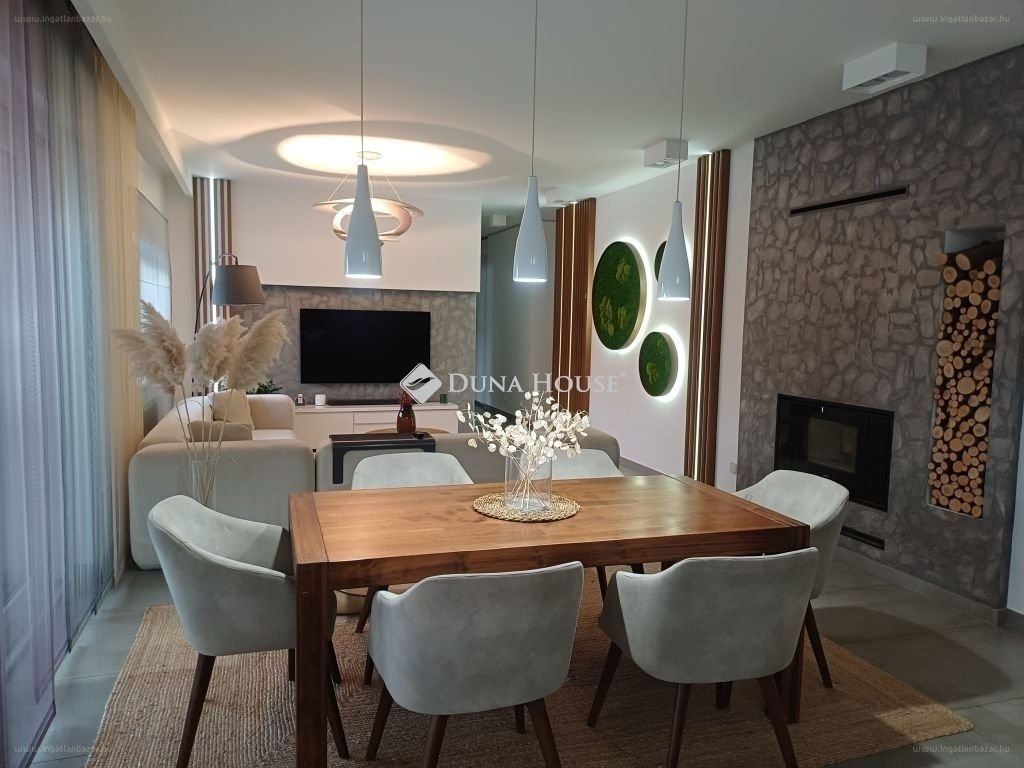 4 bed · 200m² · Családi ház · 250.000.000 ft