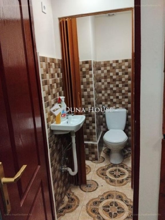 Üzleti ingatlan · 37 m² · 62.869.352 Ft