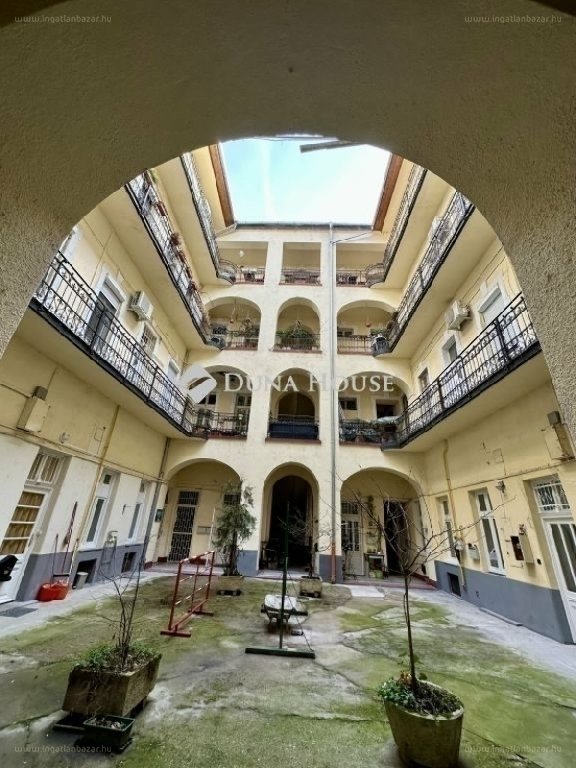 Lakás · 4 hálószoba · 82 m² · 99.500.000 Ft