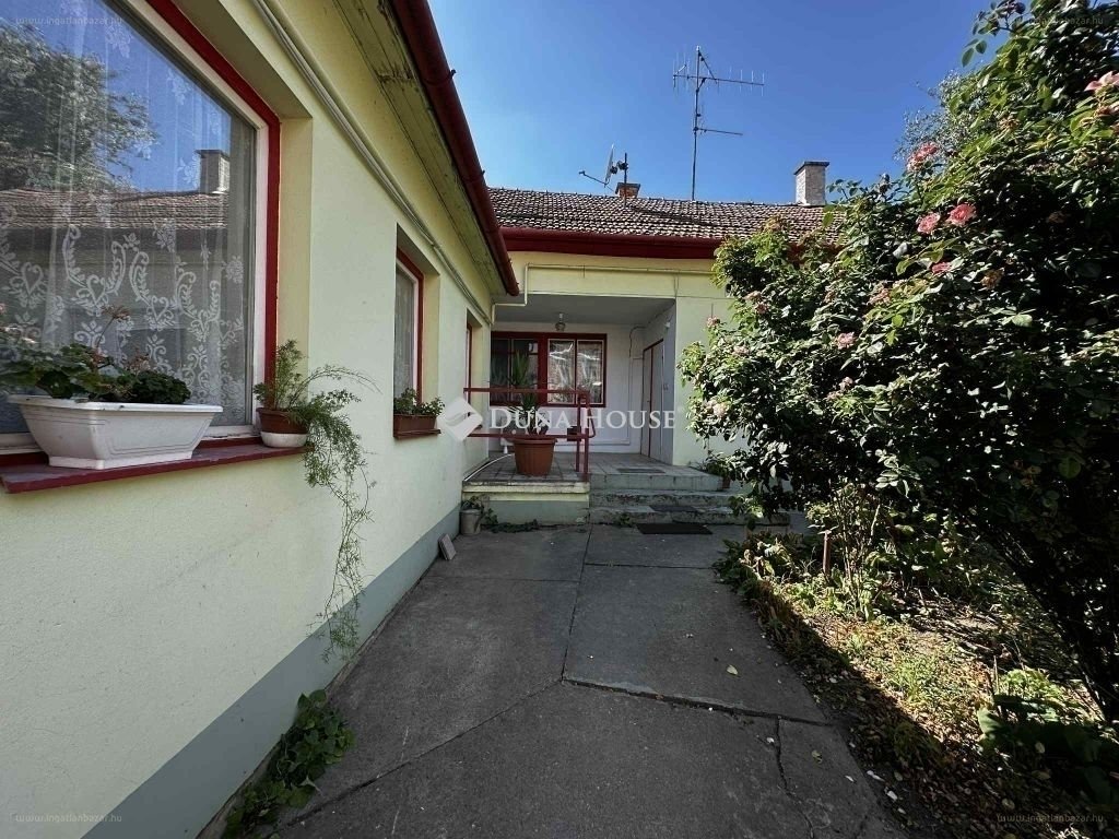 6 bed · 173m² · Ház · 78.000.000 ft