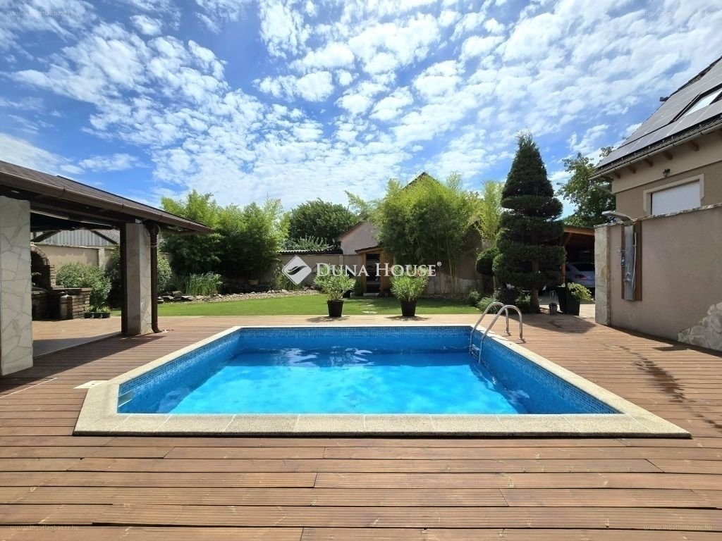9 bed · 270m² · Ház · 279.000.000 ft