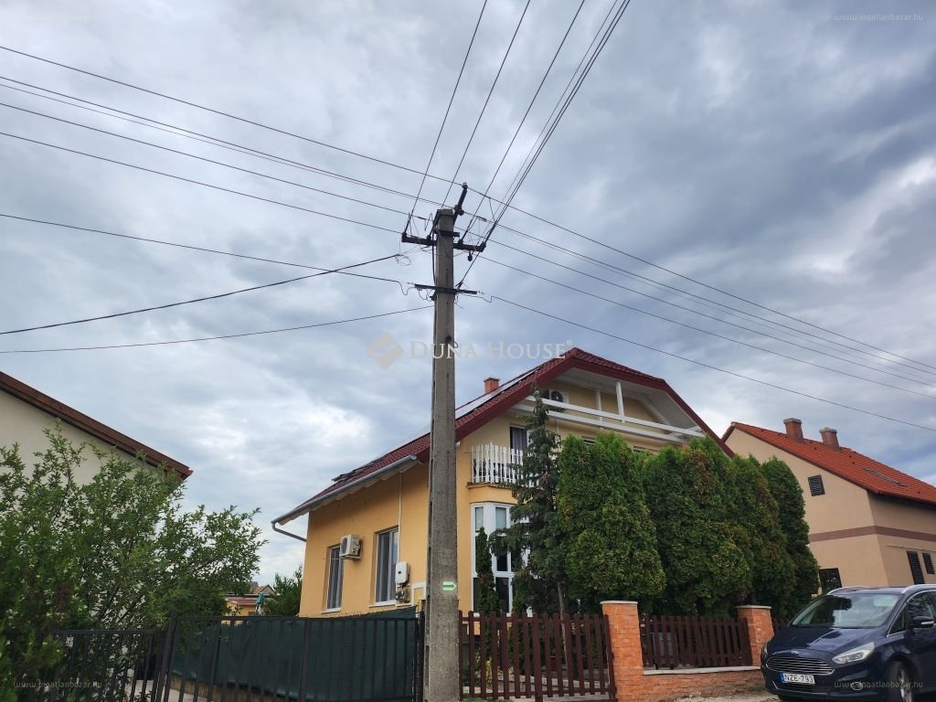 Ház · 4 hálószoba · 200 m² · 149.900.000 Ft