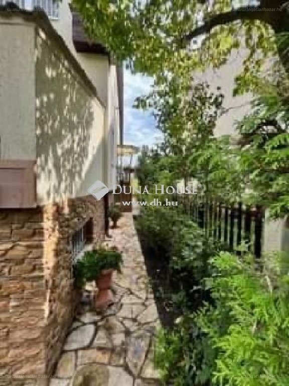 6 bed · 260m² · Családi ház · 139.000.000 ft