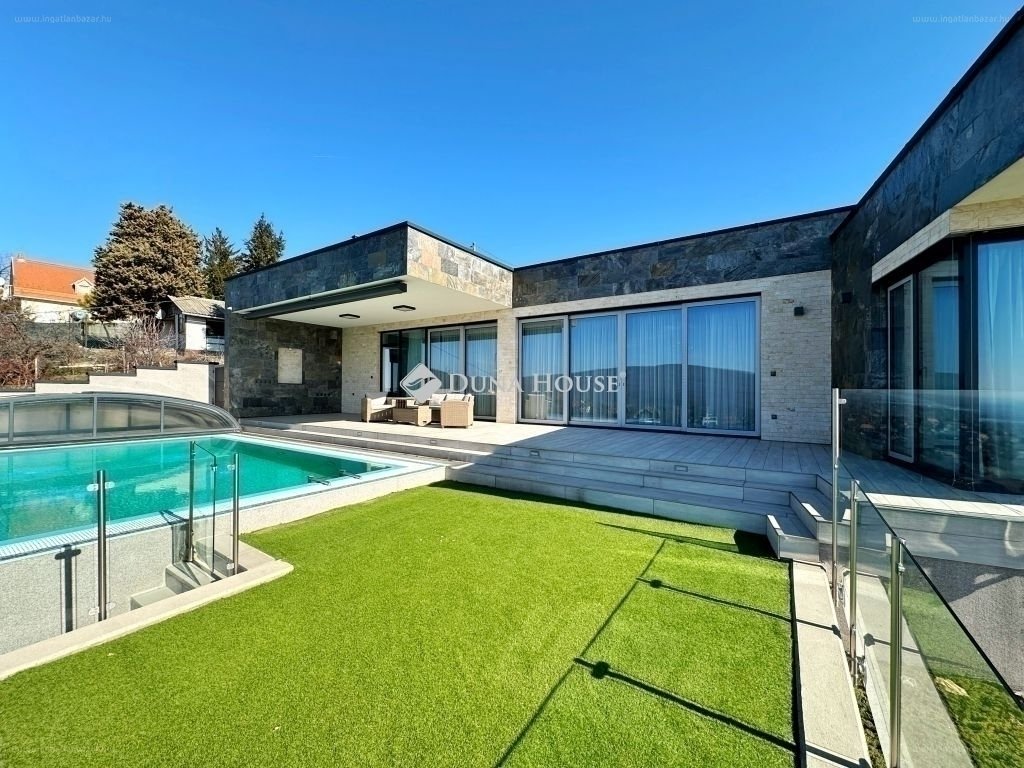 4 bed · 223m² · Családi ház · 399.000.000 ft