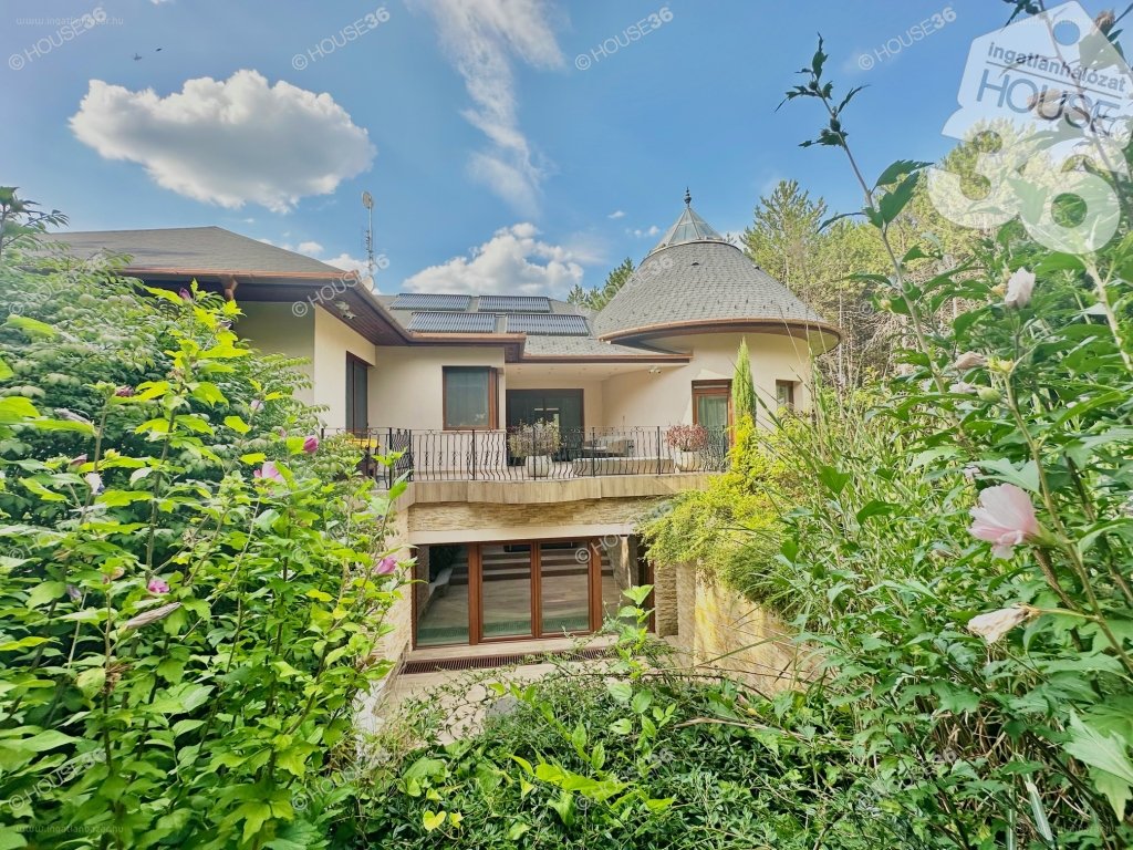 10 bed · 300m² · Családi ház · 375.000.000 ft