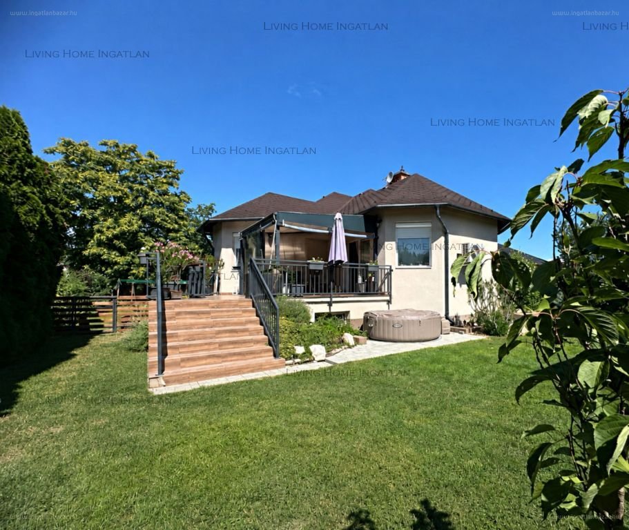 Ház · 5 hálószoba · 277 m² · 249.900.000 Ft