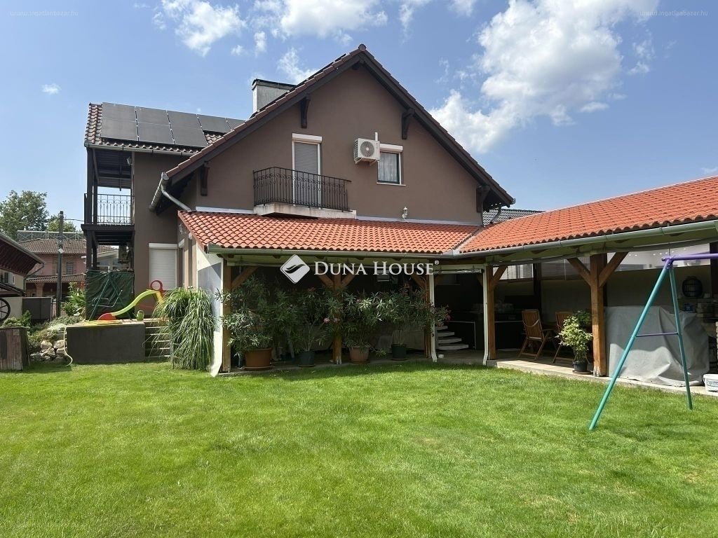 6 bed · 220m² · Családi ház · 179.900.000 ft