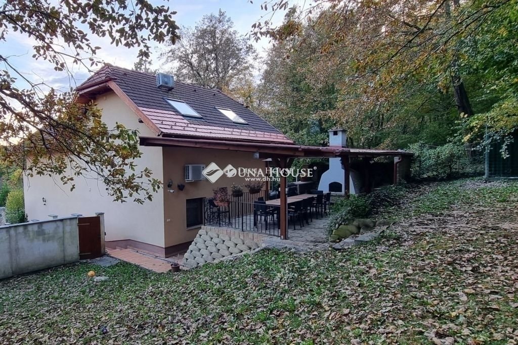 Ház · 9 hálószoba · 240 m² · 158.000.000 Ft