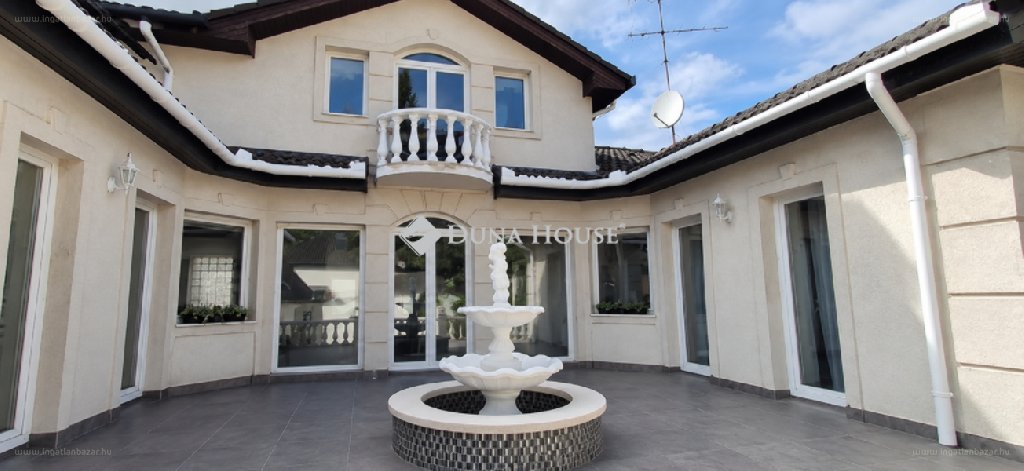 Ház · 5 hálószoba · 240 m² · 149.900.000 Ft