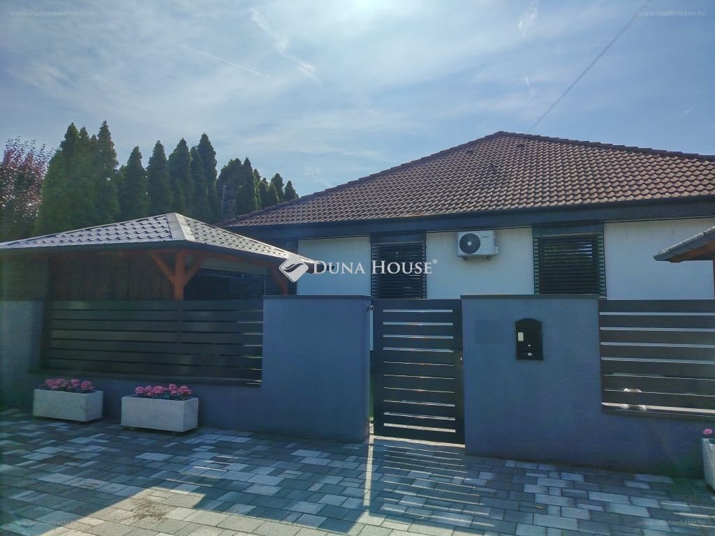 Ház · 3 hálószoba · 410 m² · 280.000.000 Ft