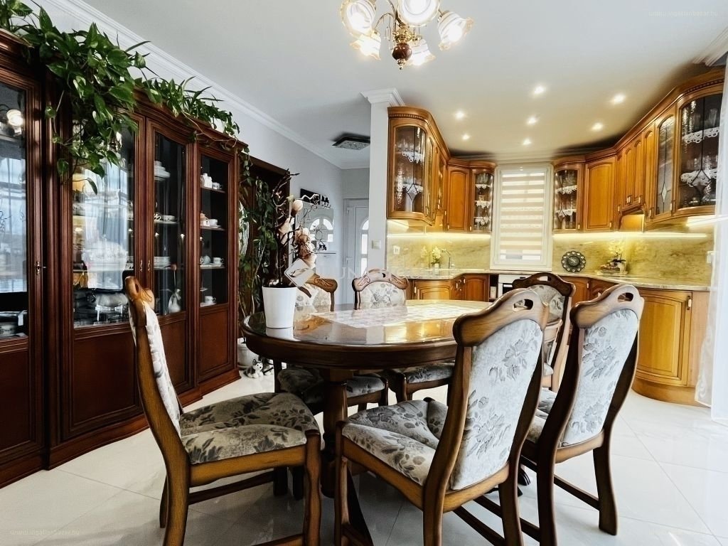 4 bed · 190m² · Családi ház · 124.000.000 ft