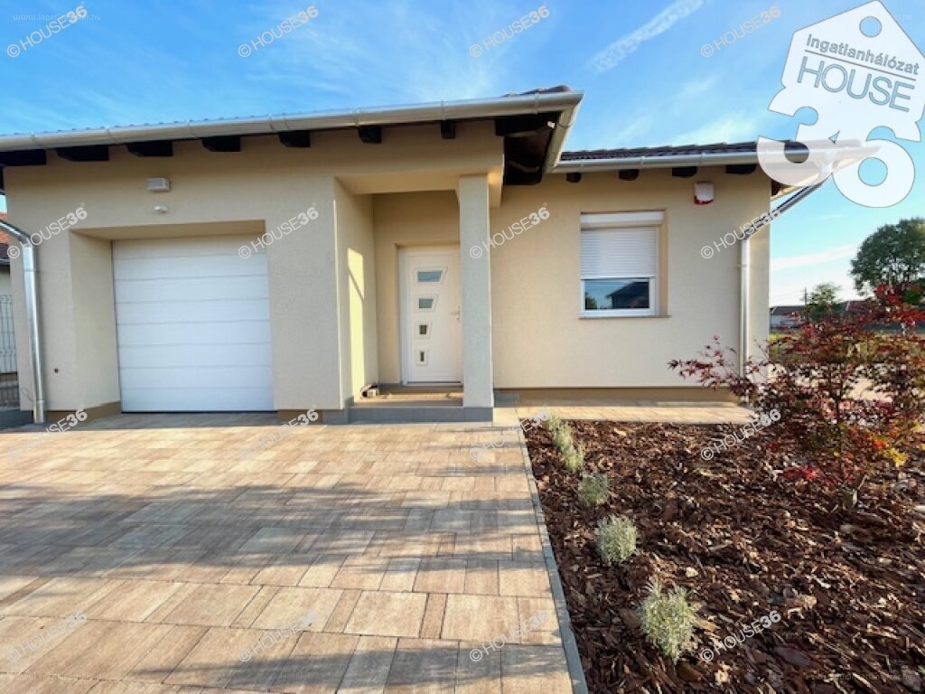 4 bed · 108m² · Családi ház · 114.900.000 ft