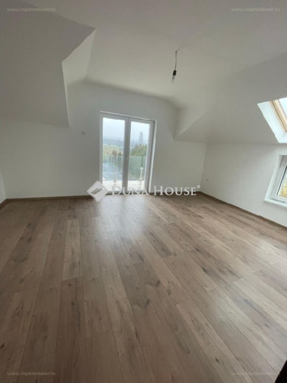 5 bed · 157m² · Ház · 179.900.000 ft