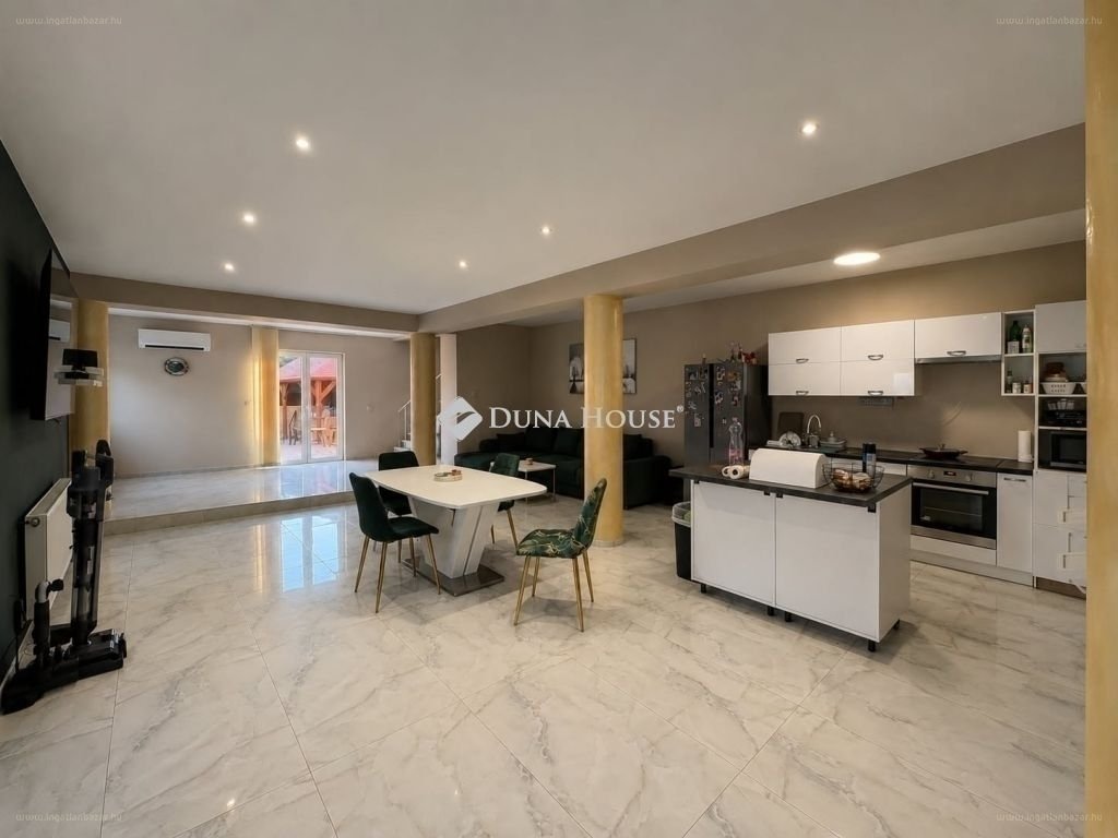 Ház · 5 hálószoba · 145 m² · 94.900.000 Ft