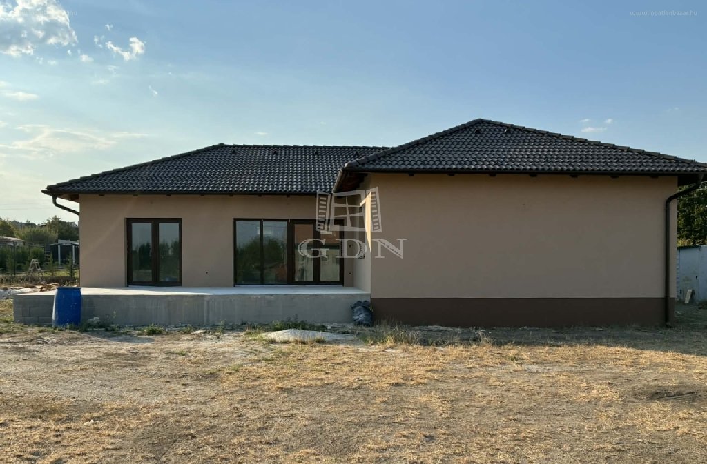 5 bed · 130m² · Családi ház · 106.500.000 ft