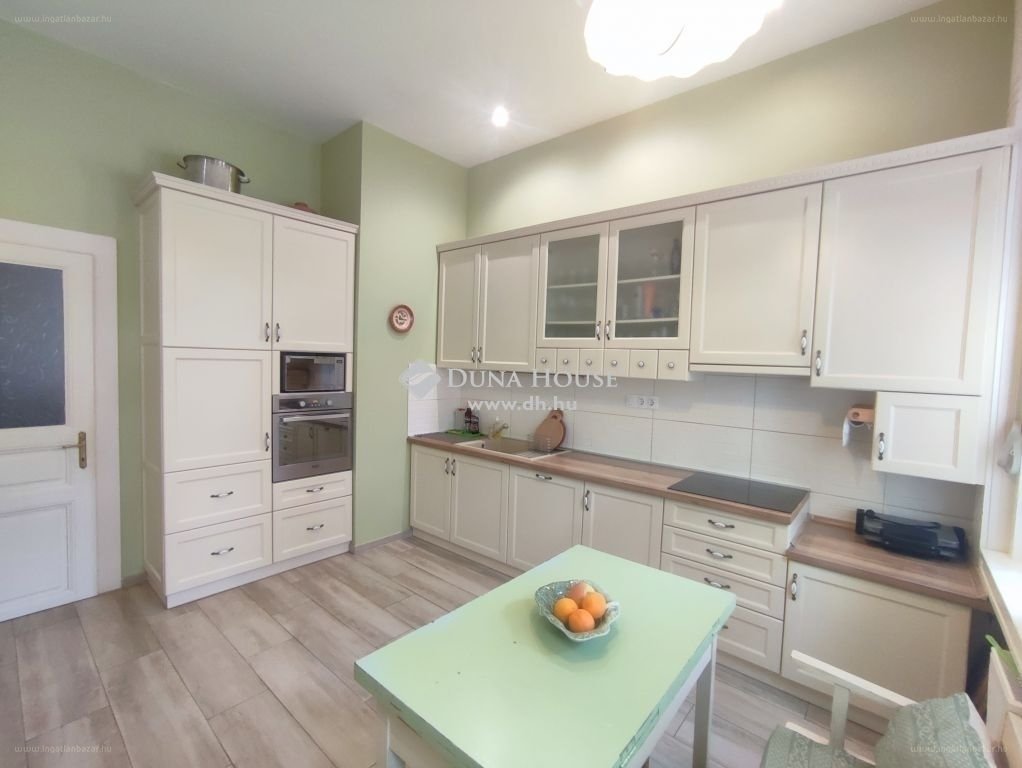 5 bed · 190m² · Családi ház · 240.000.000 ft