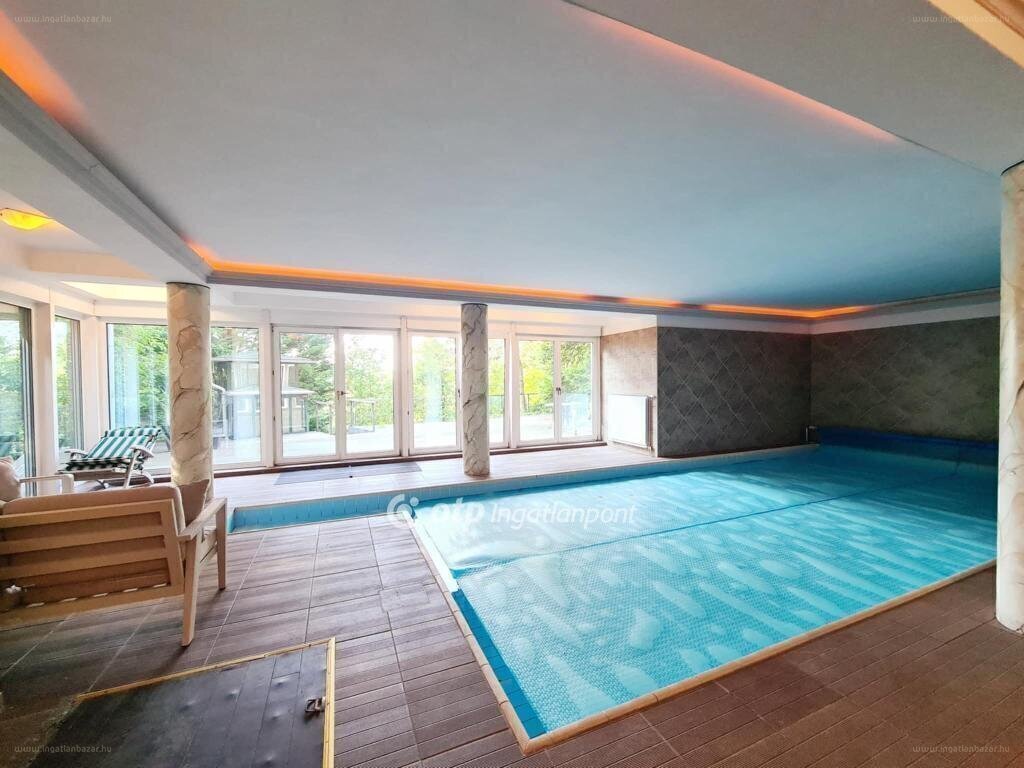 9 bed · 650m² · Ház · 549.900.000 ft