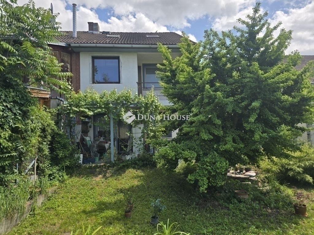 Ház · 5 hálószoba · 260 m² · 109.900.000 Ft