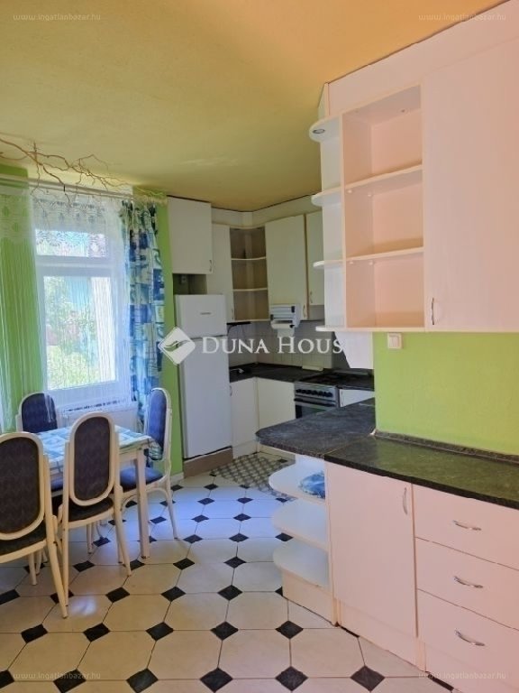 Lakás · 4 hálószoba · 77 m² · 61.900.000 Ft