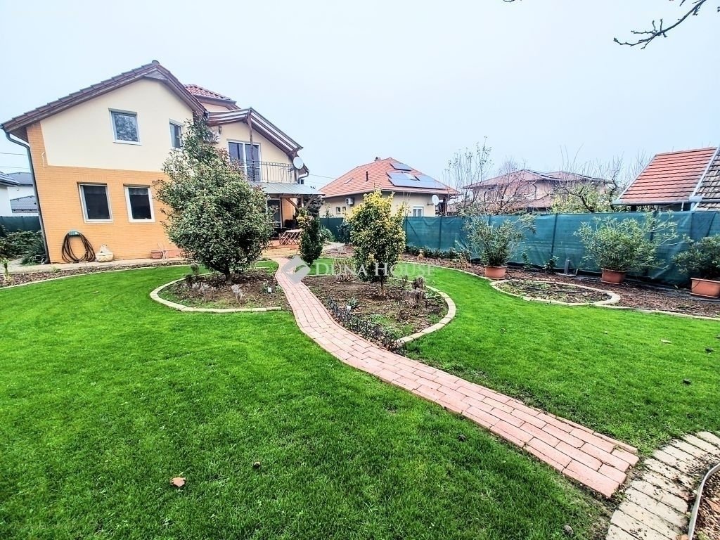 5 bed · 186m² · Családi ház · 214.900.000 ft